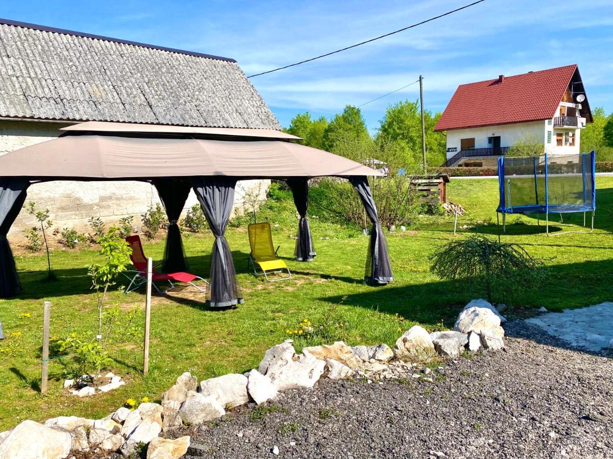 Guest House Plitvice Waterfall พลิตวิชกา เยเซรา ภายนอก รูปภาพ