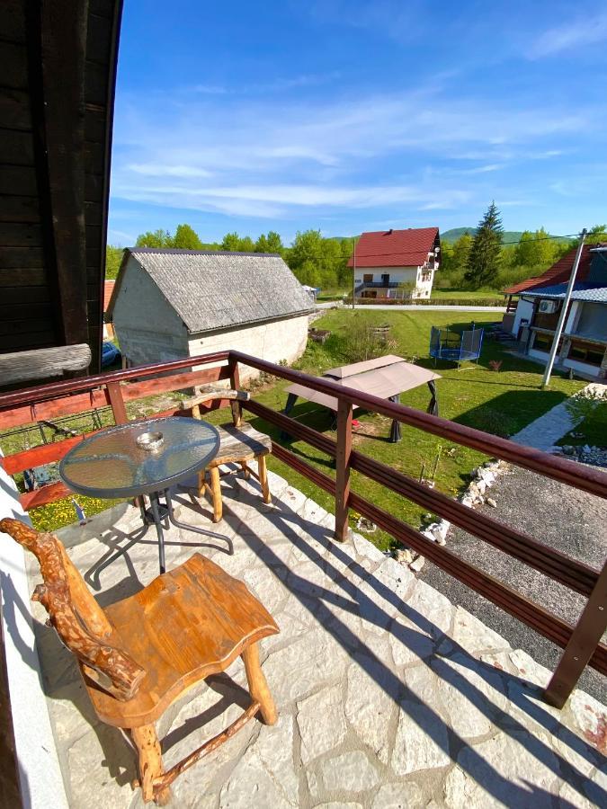 Guest House Plitvice Waterfall พลิตวิชกา เยเซรา ภายนอก รูปภาพ