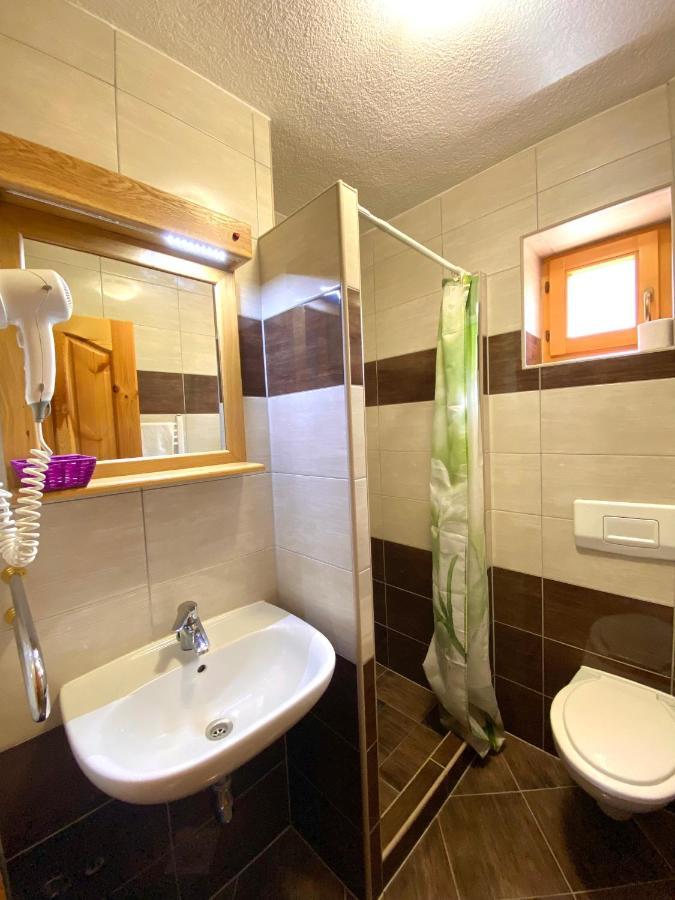 Guest House Plitvice Waterfall พลิตวิชกา เยเซรา ภายนอก รูปภาพ