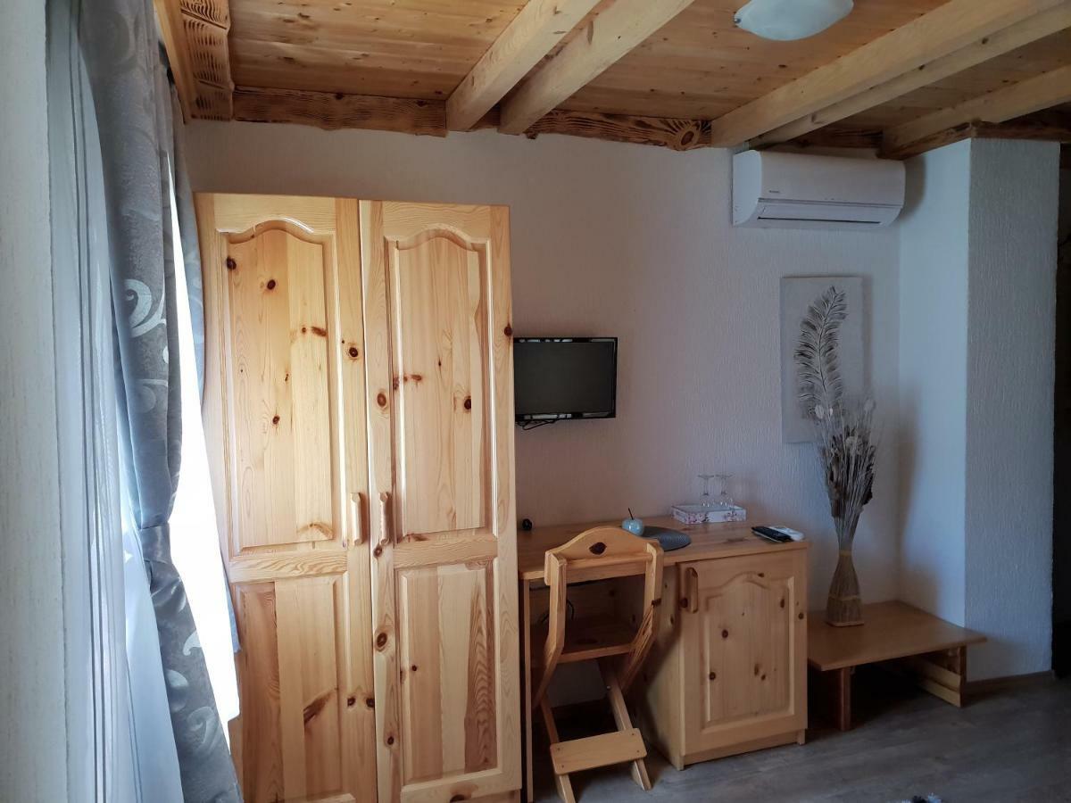 Guest House Plitvice Waterfall พลิตวิชกา เยเซรา ภายนอก รูปภาพ